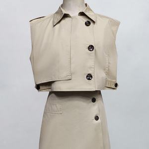 Ensemble tailleur décontracté pour femme, gilet sans manches à revers et jupe courte boutonnée, qualité supérieure, personnalisable OEM/ODM, vente en gros - Product Image 4