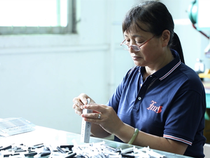 Pâte <span class=keywords><strong>thermique</strong></span> en silicone de qualité industrielle, prix bas, directement du fabricant, pour le refroidissement du processeur / GUP / LED, gel <span class=keywords><strong>thermique</strong></span> - Product Image 3