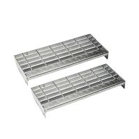 Plaque de marche d'escalier en acier pour extérieur, grille dentelée en acier galvanisé à chaud, conception industrielle, personnalisable, divers types