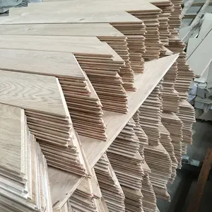 Plancher en bois de chêne blanc de modèle de Chevron