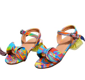 Nouvelles sandales d'été à talons hauts pour filles, avec nœud, semelle souple et confortable, colorées, ornées de cristaux, pour enfants - Product Image 1