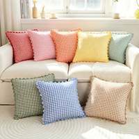 Housse de coussin en lin bohème brodée à carreaux avec bords à volants, style nordique classique