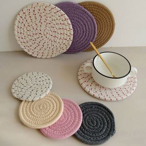 Nouveau dessous de plat rond isolant thermique anti-brûlure en tissu, écologique et moderne, pour la salle à manger - Product Image 4
