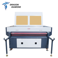 Cortadora Láser Industrial 1610 para Tela con Alimentación Automática por Cinta Transportadora y Cámara CCD para Etiquetas de Ropa, Encaje y Material en Rollo No Tejido