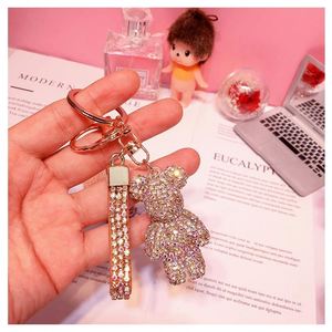 Porte-clés fantaisie en forme d'ours orné de strass et de diamants, avec sangle en cuir, pour clés de voiture ou pendentif de sac - Product Image 4