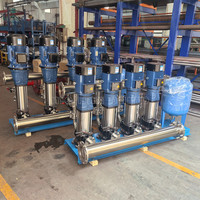 DUPLEX SYSTÈME À PRESSION CONSTANTE Ensemble de pompes de surpression pour l'eau traitée pour la station de traitement de l'eau par osmose inverse.