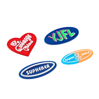 Étiquette en caoutchouc PVC 3D Étiquette en silicone pour vêtements Étiquette de nom Accessoire de vêtement personnalisé pour jeans Vestes Sweats à capuche Vêtements de sport Casquettes Sacs