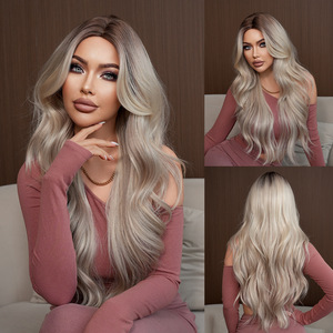 Peluca de Alta Calidad Hecha a Máquina, Estilo Natural Europeo Americano, para Mujer, Color <span class=keywords><strong>Beige</strong></span> Gris Rubio, <span class=keywords><strong>Cabello</strong></span> Largo y Rizado con Flequillo, Fácil de Usar - Product Image 3