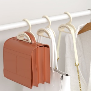 Organizador de Bolsos Apilable de Plástico con Logotipo Personalizable, Ahorra Espacio, para Bolsos y Carteras, Empacado en Cartón - Product Image 1