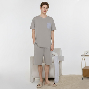 Conjunto de Pijamas de Verano EcoCosy con Ácido Hialurónico para Mujer y Hombre, Ropa de Dormir Transpirable con Tacto Fresco y Sujetador Incorporado - Product Image 4