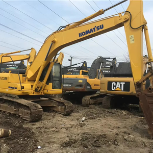Excavatrice Komatsu PC200 d'occasion, poids en ordre de marche de 29 tonnes, capacité de la benne de 1,7 m³, moteur Cummins pour la construction routière et l'aménagement paysager - Product Image 1
