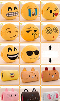 Oreiller doux en peluche pour le visage et le sourire