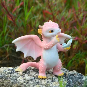 Z14072A Adorable dibujos animados Color Rosa dragón bebé jugar con mariposa Animal creativo resina estatua artesanía figurita artículos de regalo