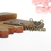 Connecteur 'I Heart Vampires' en alliage de zinc bronze antique, pièce centrale pour collier gothique