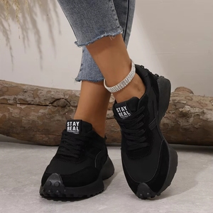 Vente en gros usine 2026 baskets tendance polyvalentes de style rétro - pour <span class=keywords><strong>femme</strong></span>, entièrement noires, <span class=keywords><strong>à</strong></span> panneaux, avec logo lettre, plateforme classique, décontractées - Product Image 4