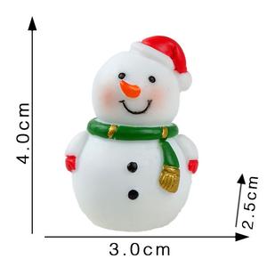 ของตกแต่งคริสต์มาสแบบทำมือตุ๊กตาหิมะซานตาคลอสตุ๊กตาหิมะขนาดเล็กอุปกรณ์ตกแต่งเค้กด้วยเรซิ่น - Product Image 3