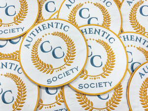 Kustom besi di <span class=keywords><strong>Hook</strong></span> <span class=keywords><strong>Loop</strong></span> bordir Chenille Patch PVC lencana desainer kustom Logo kain bordir Patch untuk pakaian - Product Image 3