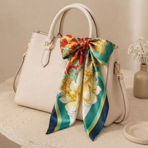 Pañuelo Cuadrado de Poliéster Tipo Seda con Estampado Personalizado, 68x68cm, 27 Pulgadas, Pañuelo Floral para el Cuello, Diadema, Accesorio para el Cabello - Product Image 5