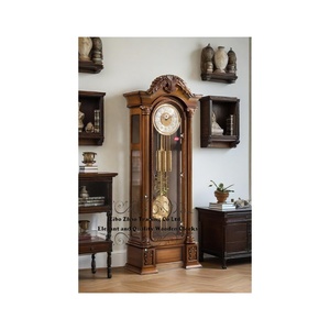 Orologio Meccanico <span class=keywords><strong>Hermle</strong></span> con <span class=keywords><strong>Pendolo</strong></span> Dorato, Specchi Decorativi sul Retro, Quadrante Lucido, Cassa in Legno Massiccio e Fasce Decorative - Product Image 1