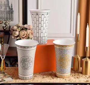 <span class=keywords><strong>Vaso</strong></span> da Tavolo in Ceramica Porcellanata con Intarsi in Oro, Design Europeo di Lusso YanJun per Arredamento Casa e Regalo di Nozze - Product Image 1