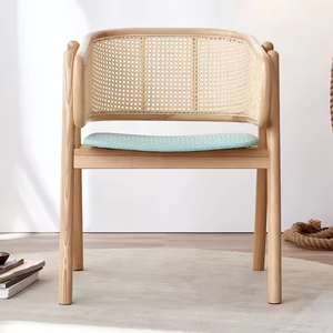 Chaises en bois massif de luxe modernes pour hôtels, restaurants et maisons, avec dossiers en rotin, meubles personnalisés en bois massif, prix avantageux. - Product Image 3