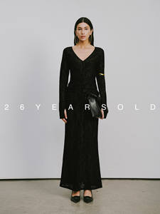 <span class=keywords><strong>Robe</strong></span> <span class=keywords><strong>longue</strong></span> à manches longues, col en V, coupe ajustée, taille cintrée, en dentelle jacquard, style luxe léger, design original, collection hiver, 26YEARSOLD 3721 - Product Image 2