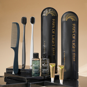 Offre Spéciale jetable personnalisable hôtel commodités économique hôtel trousse de toilette avec peigne de rasage dentaire bonnet de douche ensemble - Product Image 3