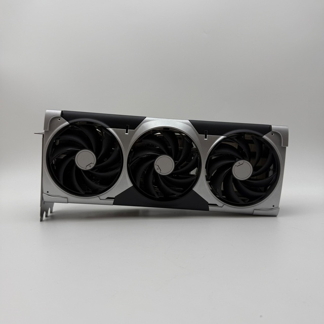 RTX 5090 32GB GDDR7 VENTUS 3X OC Graphics Card for High-End Gaming & AI Workstation