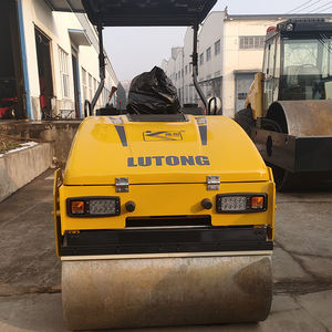 Compacteur à rouleaux vibrants à double tambour entièrement hydraulique LTC3H Tandem, 28000W, force d'excitation 40KN, capacité de montée 35%, vitesse de déplacement 0-12km/h - Product Image 5