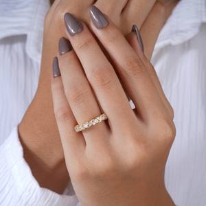 Anillo de Eternidad con Diamantes de Corte Ovalado en Oro Amarillo para Mujer, Elegante y Delgado, para Aniversario de Bodas, Joyería Fina de Lujo - Product Image 3