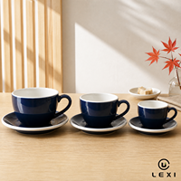 Ensemble tasse et soucoupe en porcelaine bleu marine fait main, vaisselle en céramique ronde durable pour le service du thé et du café