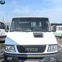 Fourgonnette Diesel Turbo 2.8T Manuelle avec Intérieur en Cuir Foncé, Pneus R16, Conduite à Gauche