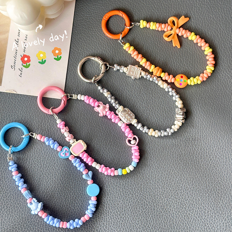 Wholesale Custom Drinking Travel Heart-shape Portable Silicone Water Cup Lanyard Water Bottle Sling Water Bottle Accessories Image 2