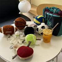 Peluches de sport mignonnes en forme de ballons de basketball, football, volleyball, tennis de table, porte-clés sportifs, petits cadeaux, cadeaux de Noël