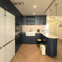 Armoires de cuisine modulaires modernes personnalisables en mélamine noire, armoire de cuisine électrique au design intelligent en forme de U