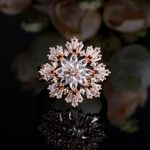 Anello con Diamante F728 Taglio Marquise, Diamante Naturale, Gioiello Romantico da Donna per Fidanzamento - Product Image 2