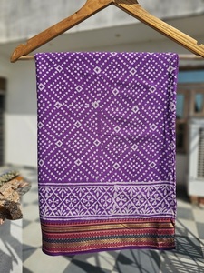 Fournisseur en gros de sarongs, paréos et foulards légers et élégants pour femmes, imprimés à la main sur blocs de bois avec bordure Zari, vêtements de plage - Product Image 3