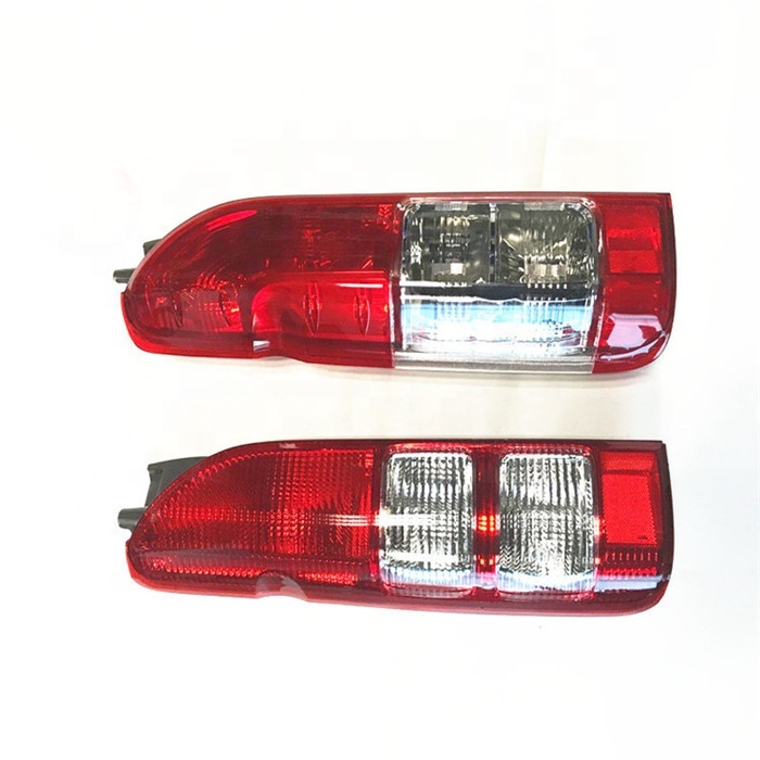 高品質 車用左テールライト OEM 81561-26200 /81561-26421/81496-52020