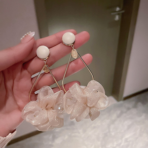 Pendientes de Moda con Flores Exquisitas, Varios Modelos, Venta Caliente 2026, Joyería de Moda para Mujer, Venta al Por Mayor - Product Image 4