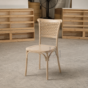 Chaise de mariage haut de gamme en PP imitation bois avec dossier en canne pour réception de mariage, location événementielle, fournisseur en gros et commandes en gros - Product Image 4