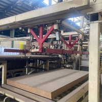 Ligne de production de stratification professionnelle d'occasion en mélamine, machine à stratifier le placage pour le revêtement des panneaux MDF et PB