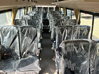 Longue distance LHD 30 places Coaster Bus à vendre Yuchai Engine Passenger Bus à vendre