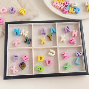 대형 구멍 알파벳 비즈 20mm 고품질 UV 도금 파스텔 색상 혼합 알파벳 글자 청키 아크릴 비즈 폰 - Product Image 4