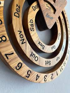 Деревянный календарь для украшения стен - Product Image 3