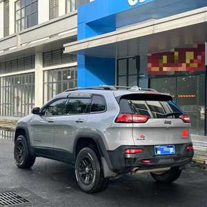 <span class=keywords><strong>Jeep</strong></span> <span class=keywords><strong>Cherokee</strong></span> Trailhawk 2.4L Usado (Importado) - Product Image 2