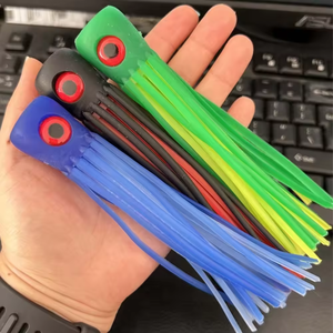 Señuelos de 6 y 8 pulgadas tipo Stubby Chugger, faldas de calamar con cuerpo similar a la carne de pulpo, versátiles para cebo de pez vela, marlín y mahi en agua salada. - Product Image 6