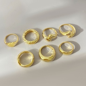 Anillos de Moda de Latón, Joyería Impermeable, Anillo de Corazón Grueso Vintage Chapado en Oro de 18K para Mujer - Product Image 2