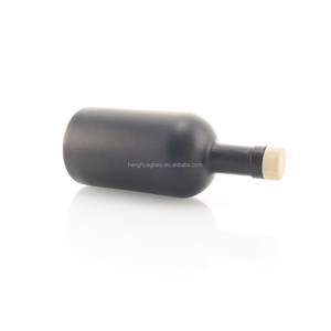 Tùy chỉnh 500ml <span class=keywords><strong>700ml</strong></span> 750ml Matte đen chai thủy tinh Gin rỗng chai nhà cung cấp với nút chai - Product Image 4