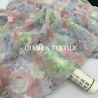 Kain Chiffon Motif Kotak-kotak Rajut dengan Aksen Bunga 3D Berkilauan, Tahan Aus, Lembut, Cocok untuk Gaun Hanfu