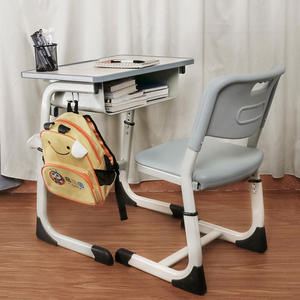 Escritorio individual de metal de elevación de diseño francés moderno para entrenamiento y tutoría primaria de escuela secundaria para entornos de aprendizaje - Product Image 1